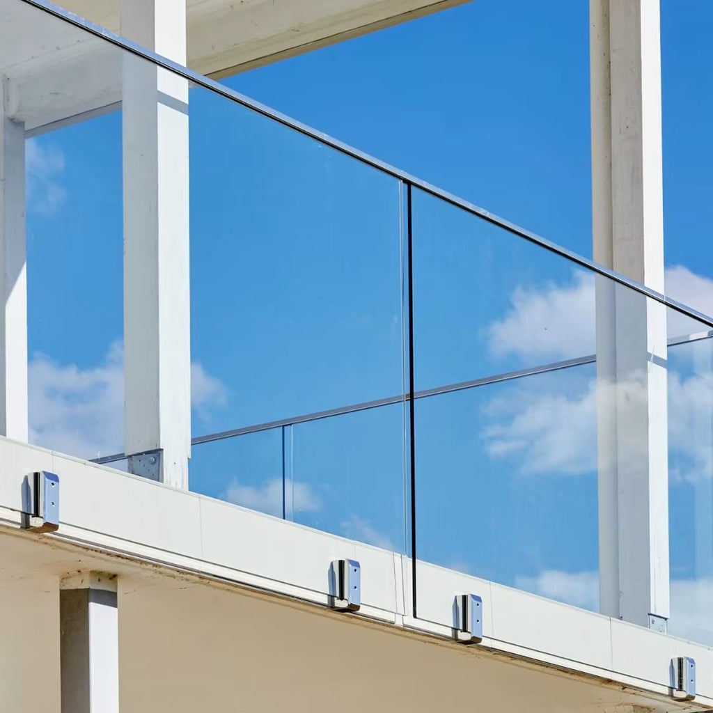 Pince à verre latérale réglable 2205 – Spigot pour clôture de piscine, garde-corps de terrasse et balustrade, finition miroir, pour escaliers et decks extérieurs